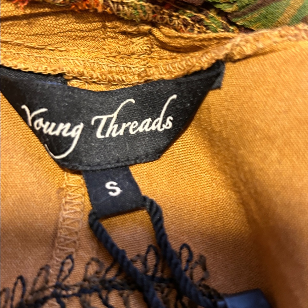 NWT YOUNG THREADS LAYER WRAP S NWT - image 12